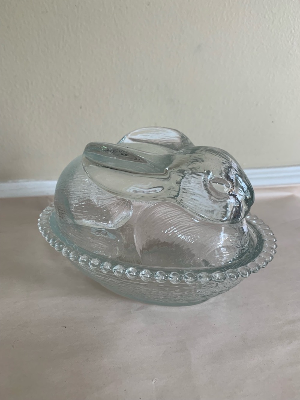 Vintage Indiana Glass Bunny/Rabbit On A Nest Covered Candy Dish Clear Glass 7”